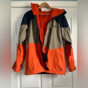 The North Face men’s Ski/Snowboard Jacket & Pants - Size Small